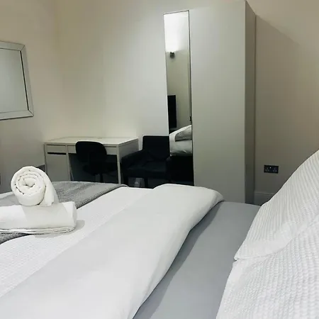 Rum i privatbostad Large 'n' Bright